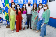 Prefeito-Vinicius-Claussen-e-equipe-do-CMEIA-Mariana-Martuchelli