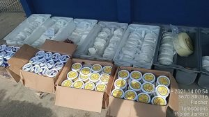 Vigilância Sanitária e Polícia Rodoviária Federal apreendem alimentos sem procedência, em Três Córregos