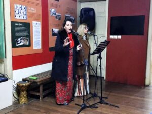 Sandra Saan e Marcia Vinchon na apresentação ‘Mira Ira – Homenagem aos Povos Originários’